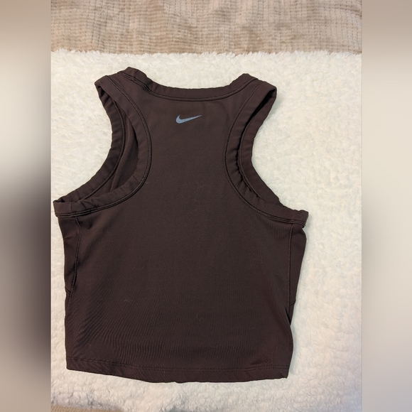 Nike Women's Dark Brown Tank Top And Biker Shorts Size Small - Picture 3 of 9